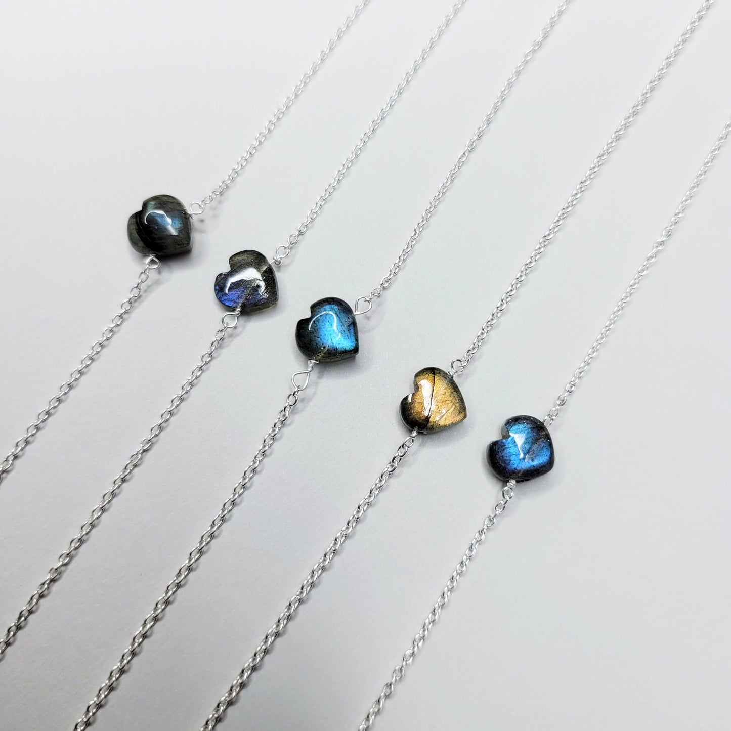 Minimal Heart Chain – Silver Bracelet