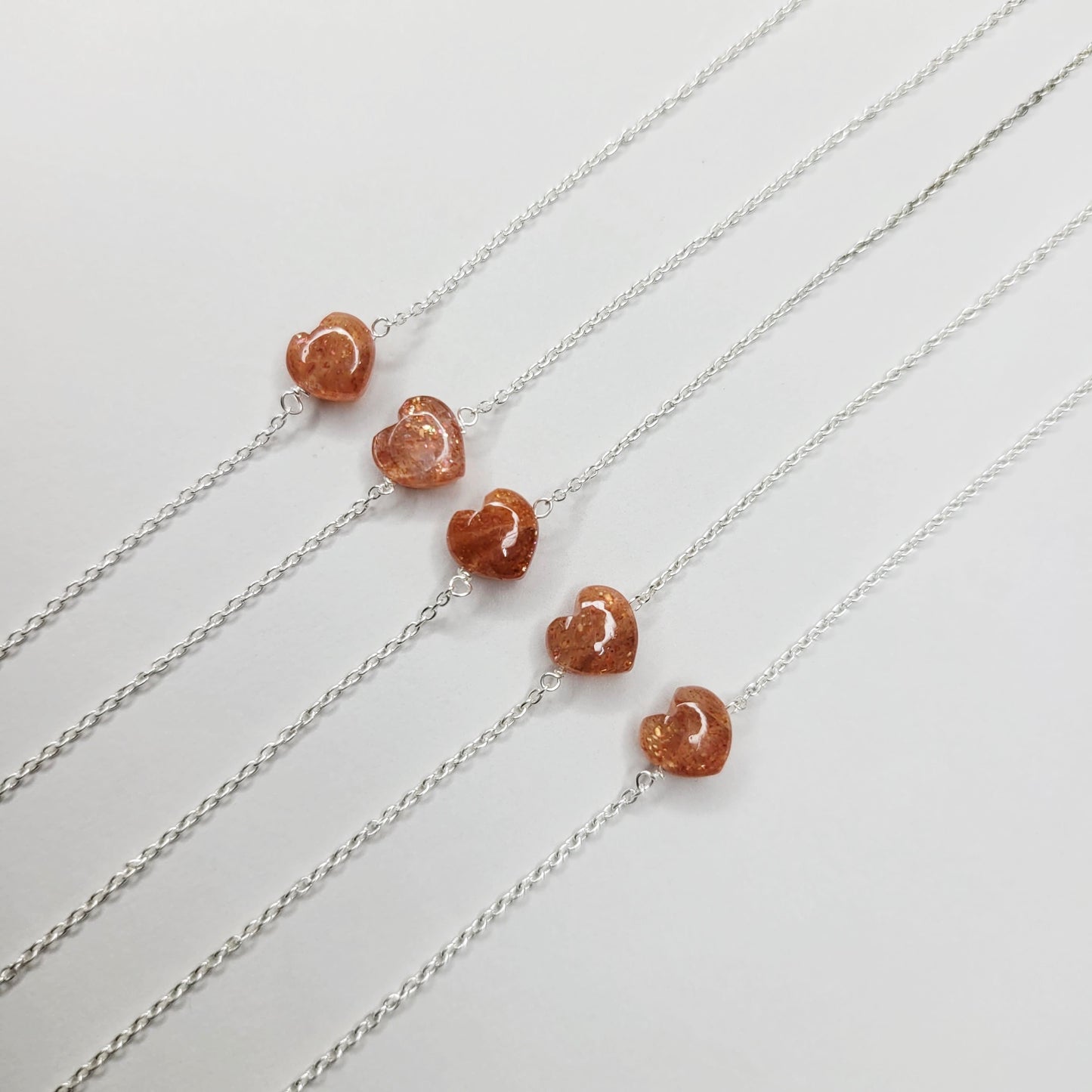 Minimal Heart Chain – Silver Bracelet