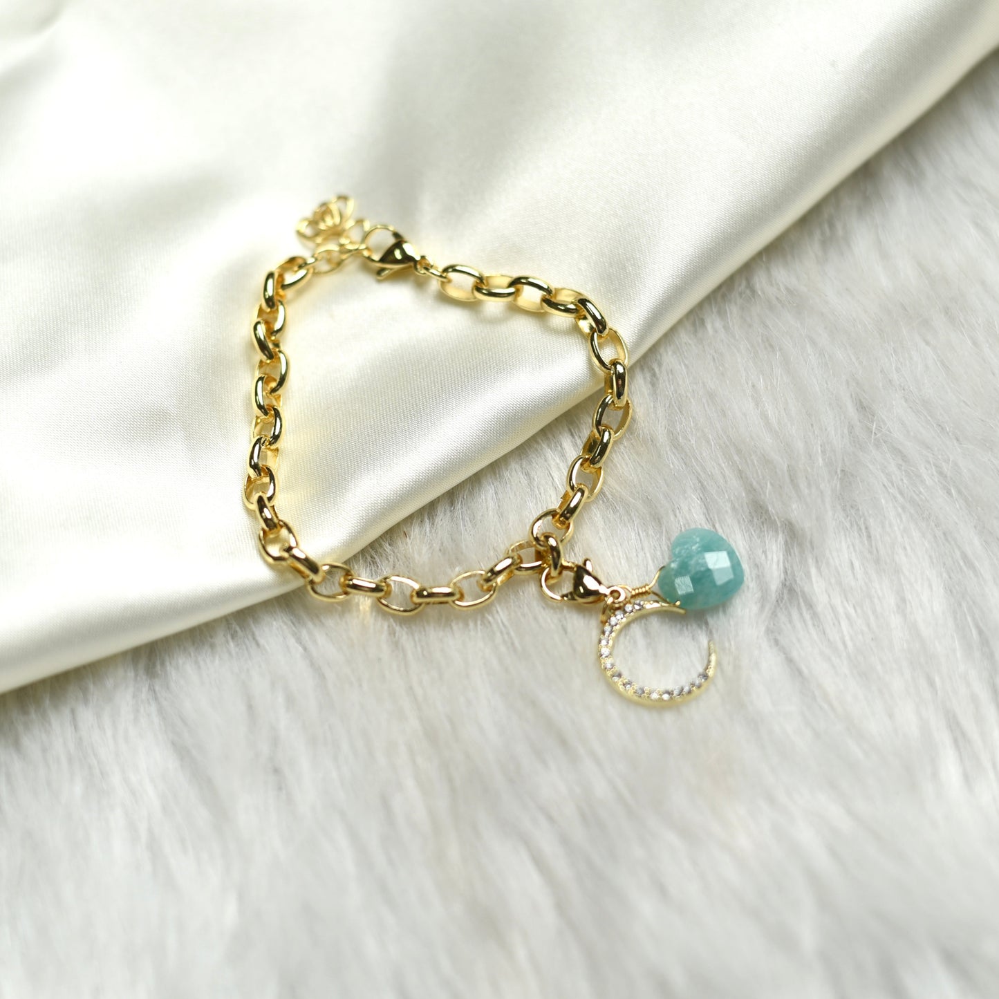 Chain Style Heart + Moon Detachable Charm Bracelet - TheMangoChutneyShop