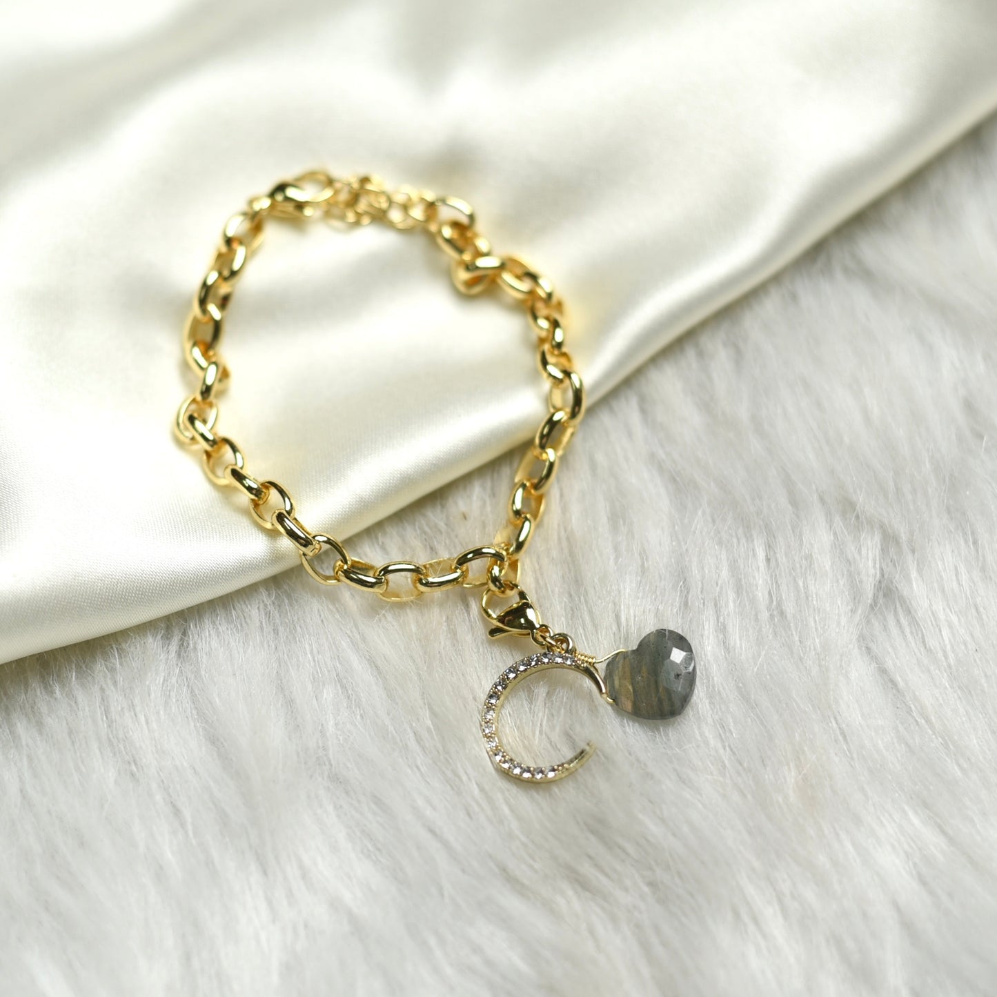 Chain Style Heart + Moon Detachable Charm Bracelet - TheMangoChutneyShop